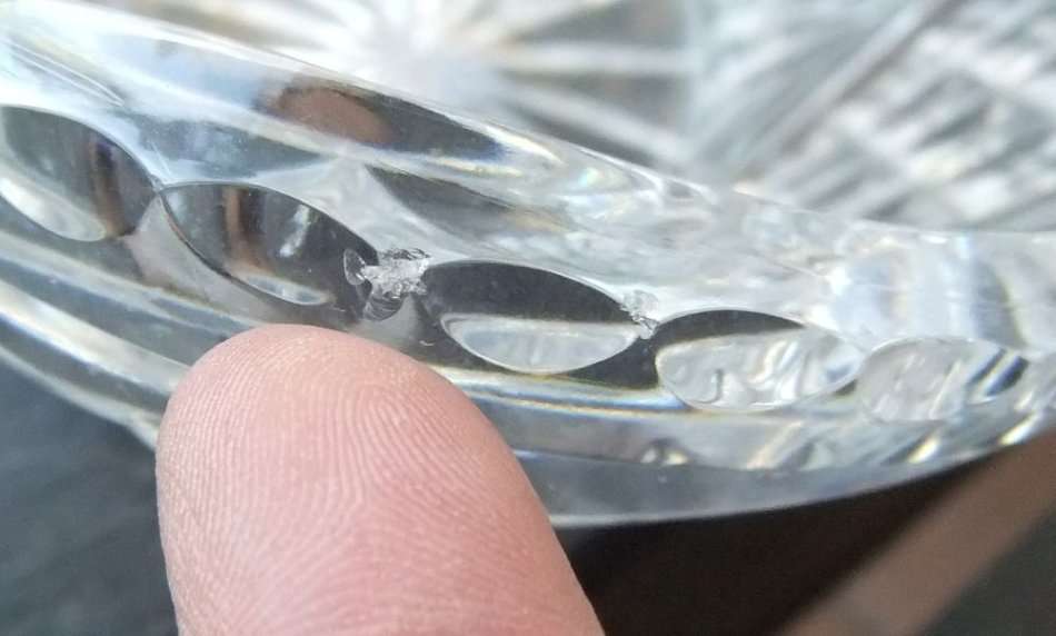 A BEAUTIFUL BIG AND HEAVY OLD CUT GLASS FRUIT BASKET IN AMAZING CONDITION FOR AGE