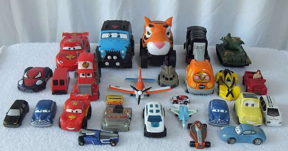 A CUTE JOBLOT OF CARS WITH EYES FROM DISNEY ./ PIXAR PLUS OTHER PLASTIC VEHICLES !! BID FOR THE LOT