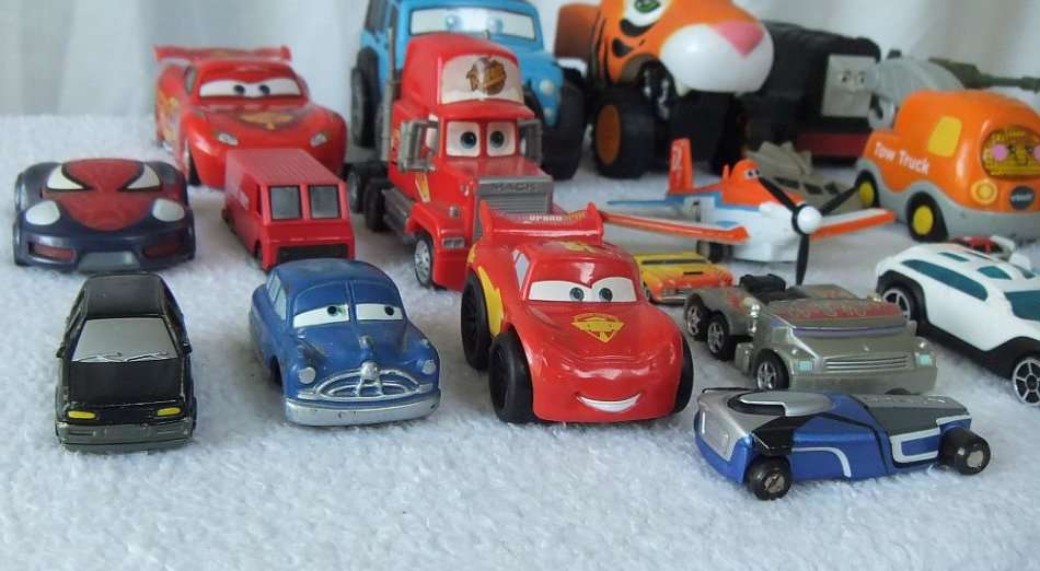 A CUTE JOBLOT OF CARS WITH EYES FROM DISNEY ./ PIXAR PLUS OTHER PLASTIC VEHICLES !! BID FOR THE LOT