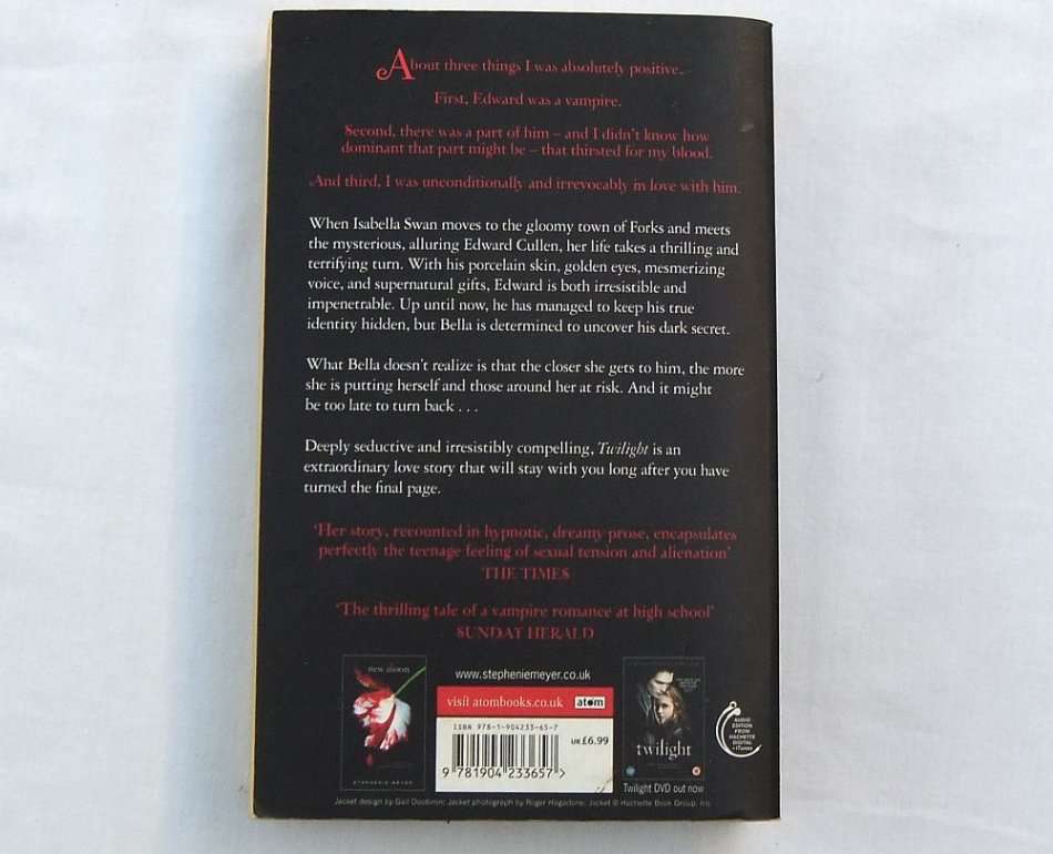 TWILIGHT - STEPHENIE MEYER