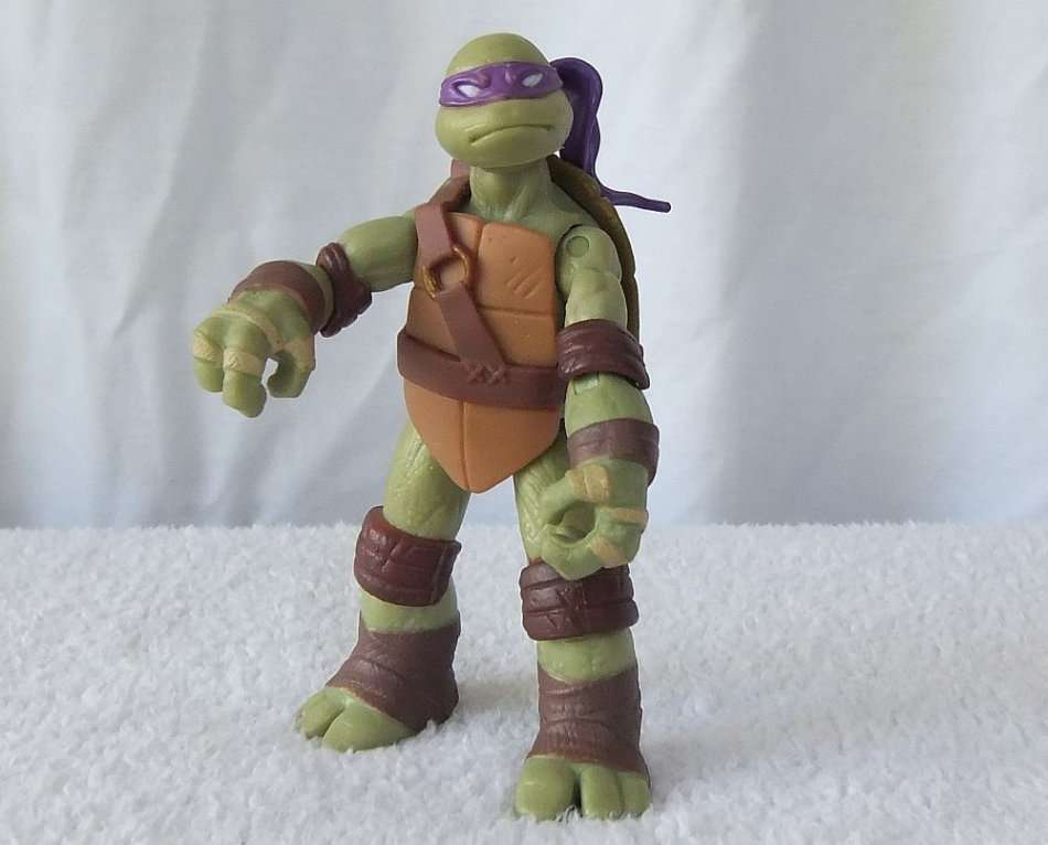 R1 START !! A 2012 DONATELLO TEENAGE MUTANT NINJA TURTLE - TMNT