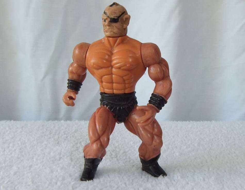 R1 START !! A VINTAGE BAD GUY FIGURE OR WRESTLER TOY