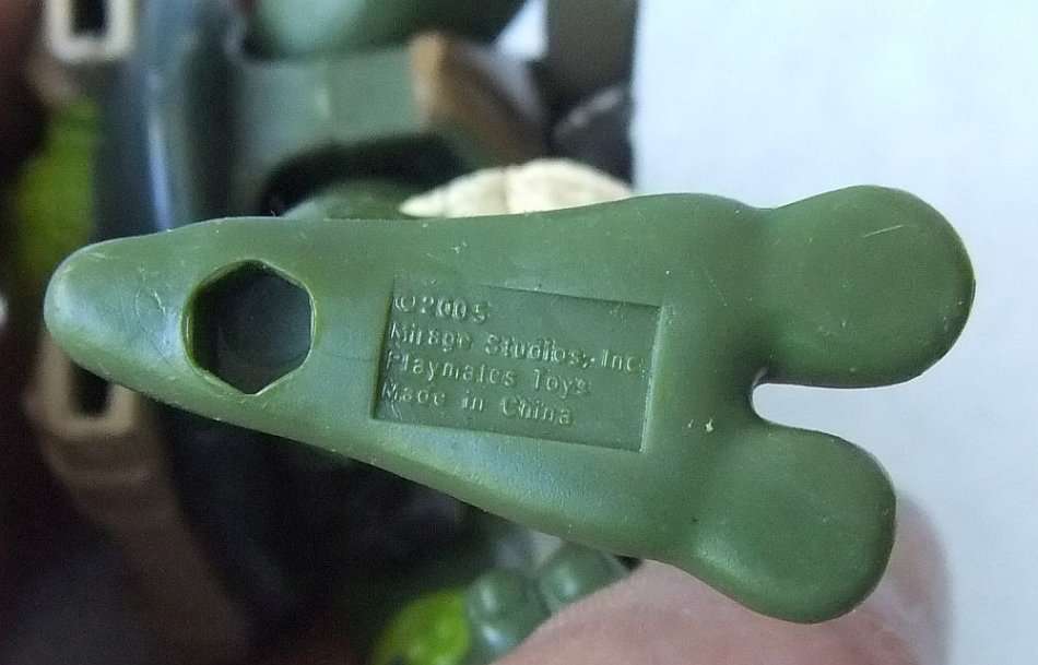 R1 START !! A 2005 LEONARDO NINJA TURTLE FIGURE - TMNT