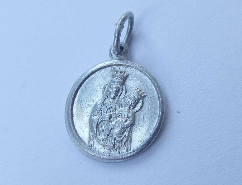 R1 START !! A VINTAGE RELIGIOUS PENDANT