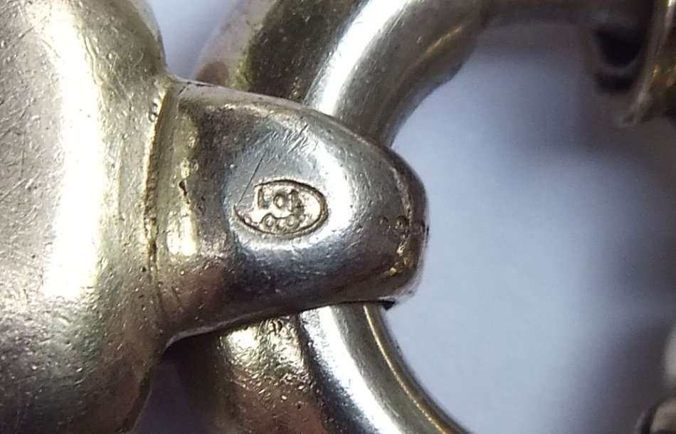 WOW ! WOW ! WOW !! A MAGNIFICENT HALLMARKED STERLING SILVER DESIGNER MULTI STRAND BRACELET !! 40 GR