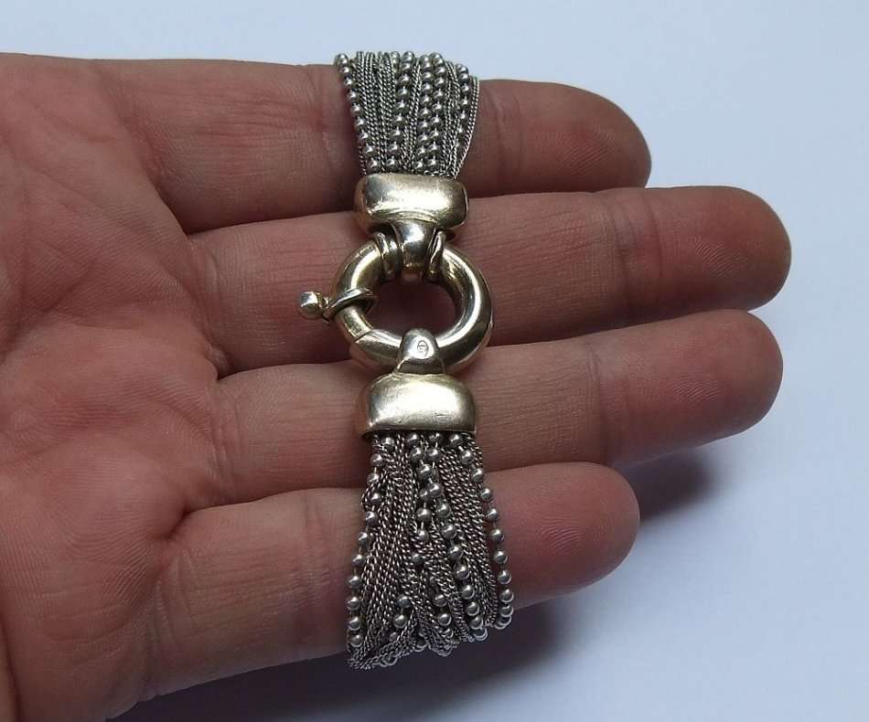 WOW ! WOW ! WOW !! A MAGNIFICENT HALLMARKED STERLING SILVER DESIGNER MULTI STRAND BRACELET !! 40 GR