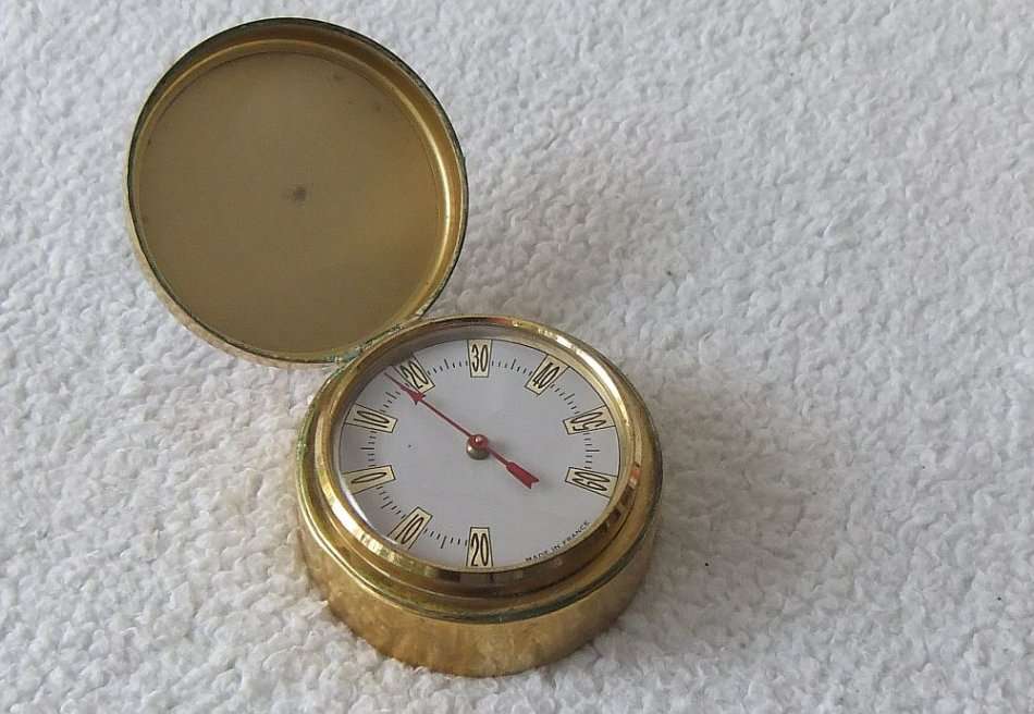 AN OLD NAPOLEON THEME PRESSURE INSTRUMENT MADE IN FRANCE !! POSSIBLY A BAROMETER ? NO LOOSE PARTS