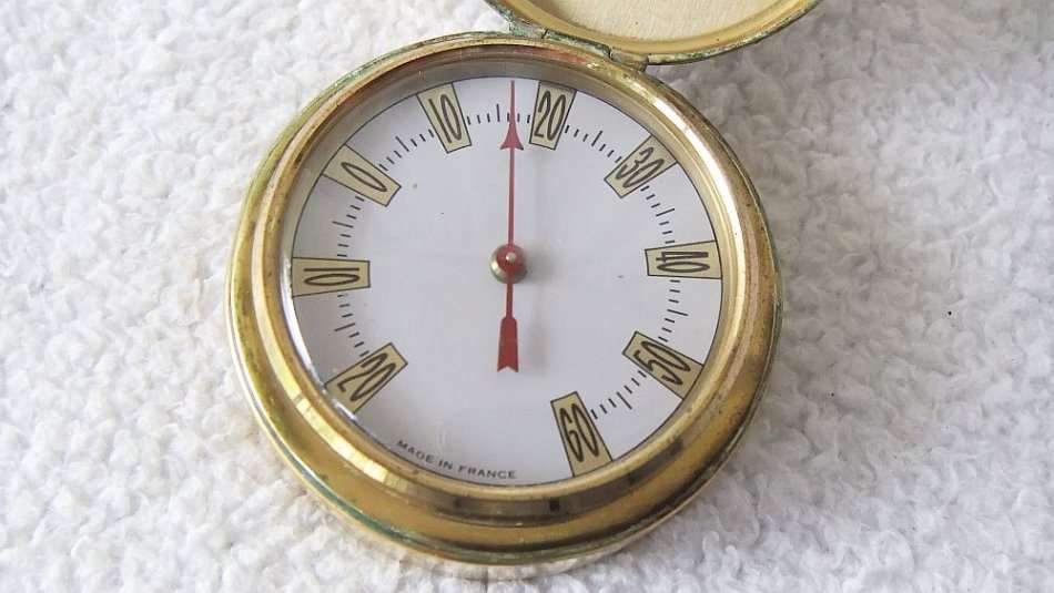 AN OLD NAPOLEON THEME PRESSURE INSTRUMENT MADE IN FRANCE !! POSSIBLY A BAROMETER ? NO LOOSE PARTS