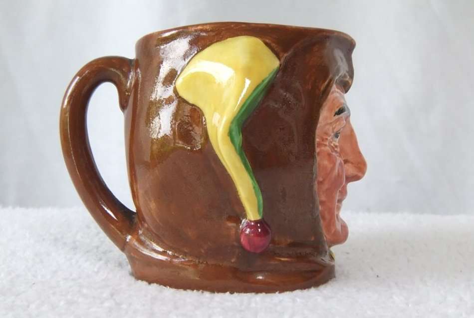 AN AWESOME OLD ""JESTER"" CHARACTER JUG BY ROYAL DOULTON OF ENGLAND !! NO DAMAGE !!
