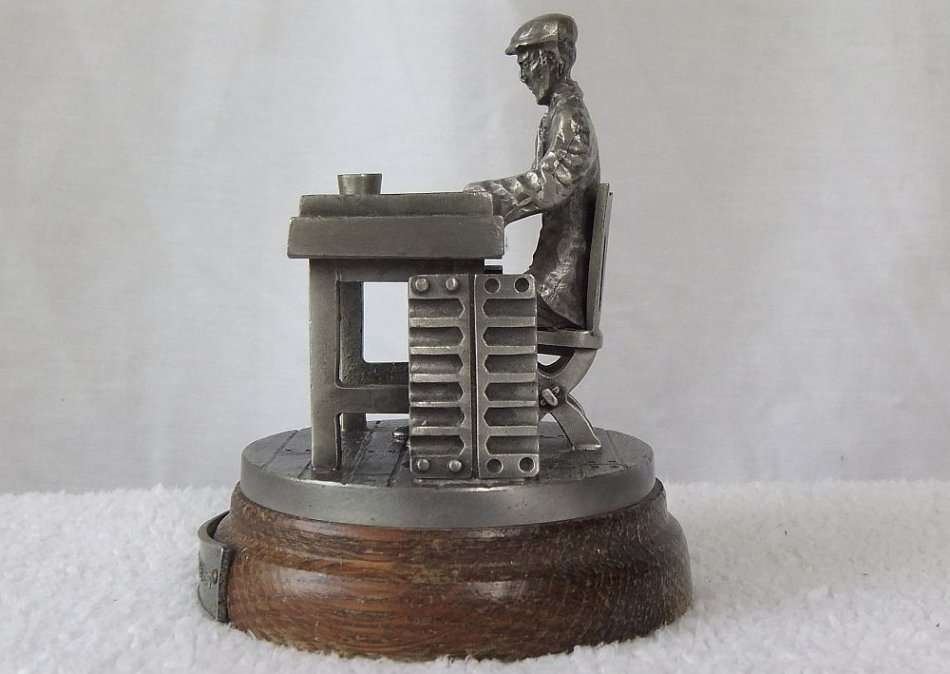 MADE FOR P.G.C HAJENIUS CIGARS OF AMSTERDAM !! A PEWTER STATUE OF A CIGAR ROLLER !! STAMPED !! WOW !