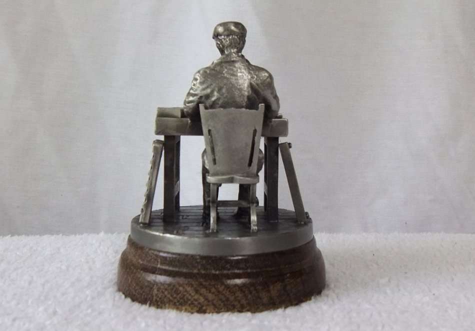 MADE FOR P.G.C HAJENIUS CIGARS OF AMSTERDAM !! A PEWTER STATUE OF A CIGAR ROLLER !! STAMPED !! WOW !