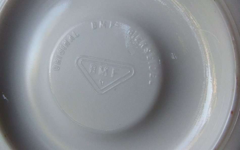 MUST SEE !! BMF Original Bierseidel German Milk Glass HOROSCOPE Stein Made in West Germany