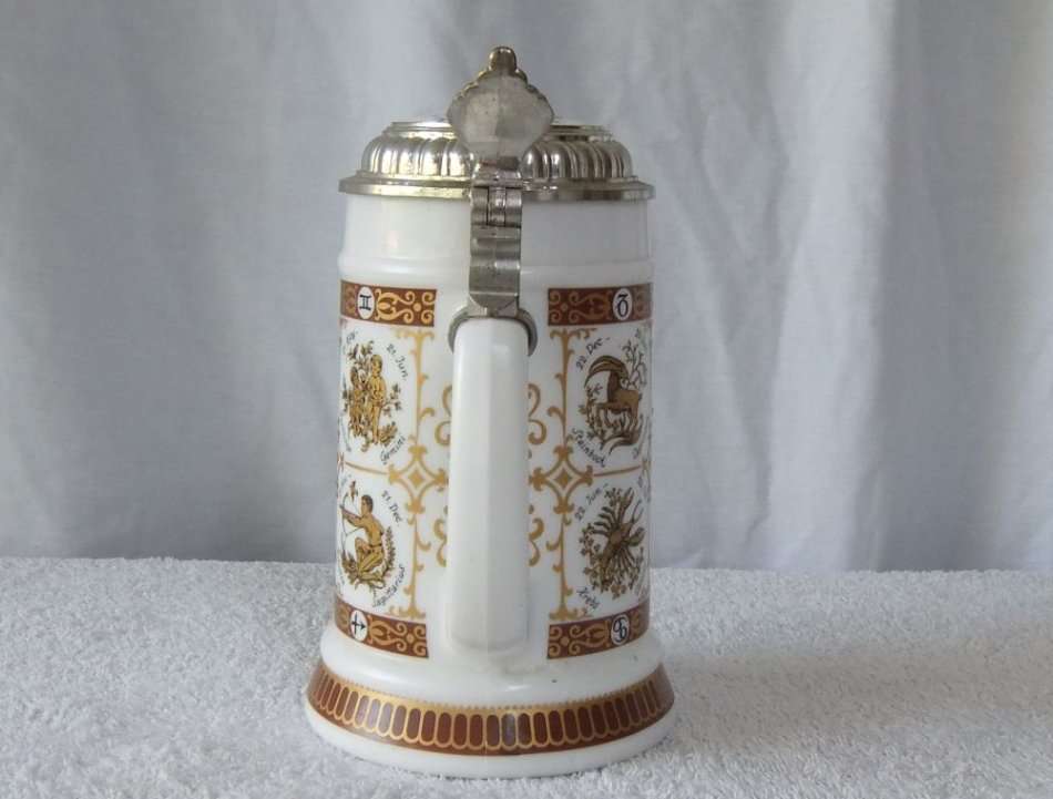 MUST SEE !! BMF Original Bierseidel German Milk Glass HOROSCOPE Stein Made in West Germany