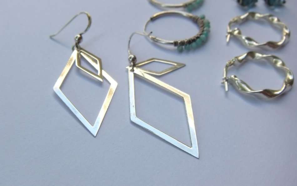 STUPENDOUS DEAL !! 9 , YES NINE PAIRS OF STERLING SILVER EARRINGS !! BID FOR THE LOT !!