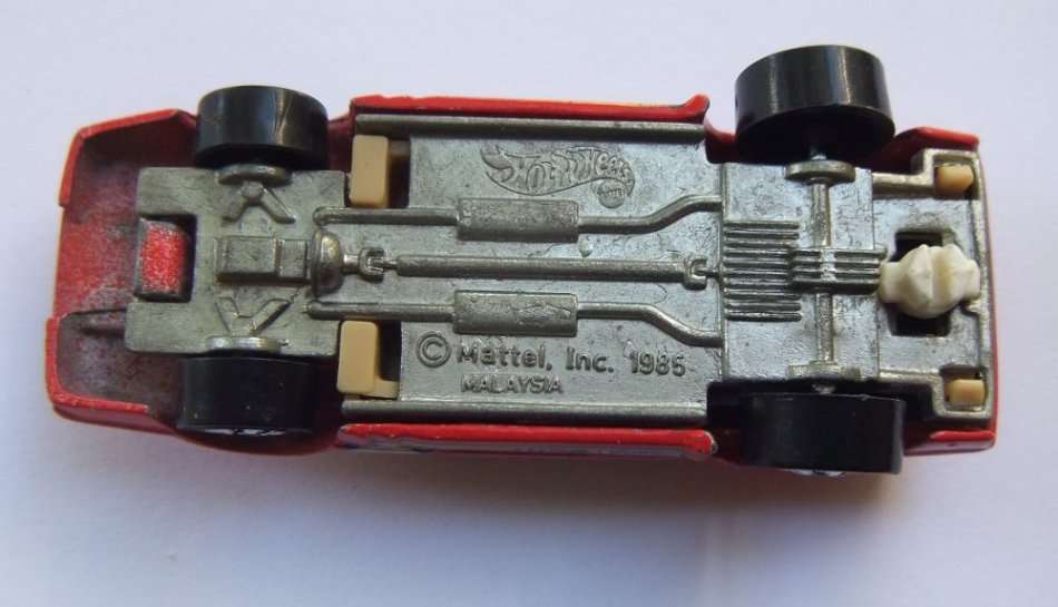 VINTAGE 1985 DIE CAST DRAGSTER BY HOTWHEELS