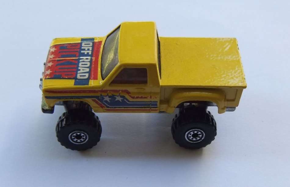 A VINTAGE 1985 MONSTER TRUCK BY HOTWHEELS