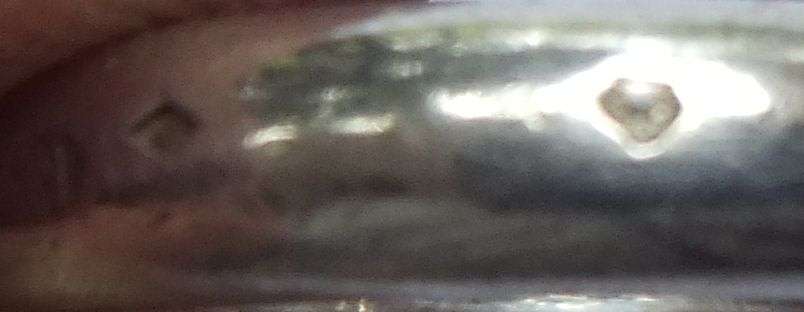 A HEAVY EXTREMELY SOLID STERLING SILVER HALLMARKED RING WITH EGYPTIAN THEME !! MUST SEE !! MUST HAVE