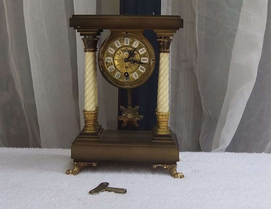 A STUNNING VINTAGE GERMAN 8 DAY MANTEL CLOCK BY SCHMID ...WORKS 100% !! QUALITY MOVEMENT !!