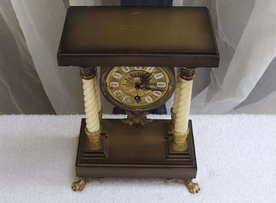 A STUNNING VINTAGE GERMAN 8 DAY MANTEL CLOCK BY SCHMID ...WORKS 100% !! QUALITY MOVEMENT !!