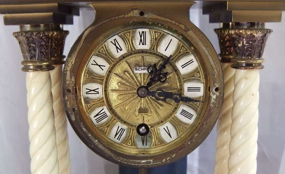 A STUNNING VINTAGE GERMAN 8 DAY MANTEL CLOCK BY SCHMID ...WORKS 100% !! QUALITY MOVEMENT !!