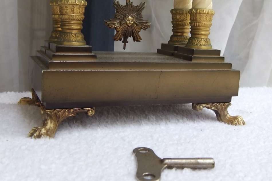 A STUNNING VINTAGE GERMAN 8 DAY MANTEL CLOCK BY SCHMID ...WORKS 100% !! QUALITY MOVEMENT !!