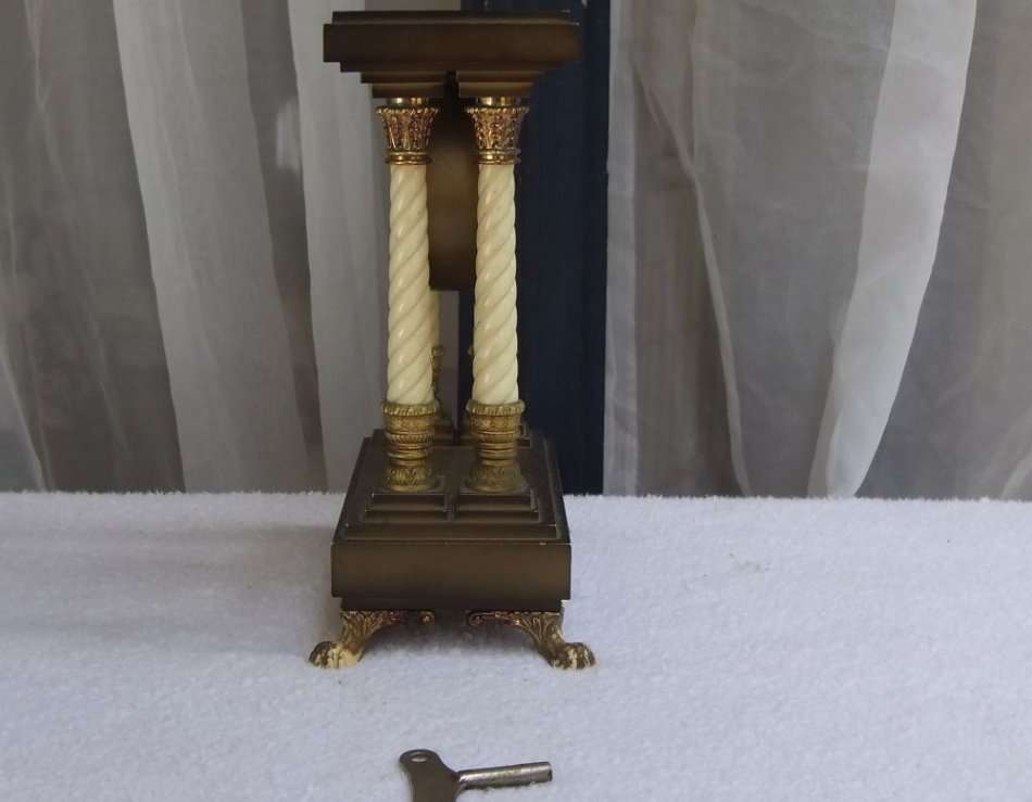 A STUNNING VINTAGE GERMAN 8 DAY MANTEL CLOCK BY SCHMID ...WORKS 100% !! QUALITY MOVEMENT !!