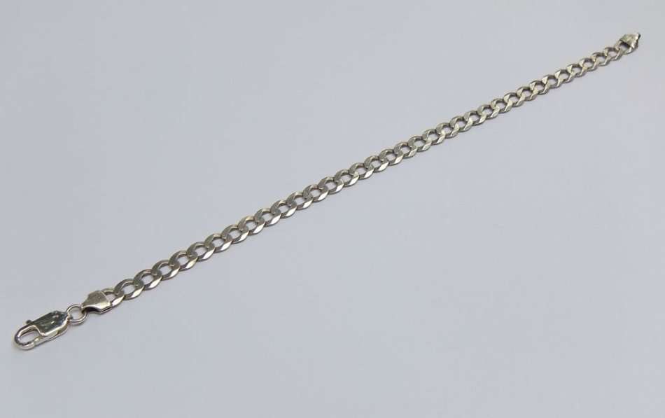 A GREAT QUALITY SOLID STERLING SILVER BRACELET WITH STRONG NEW CLASP !! FREE COMBINING !!