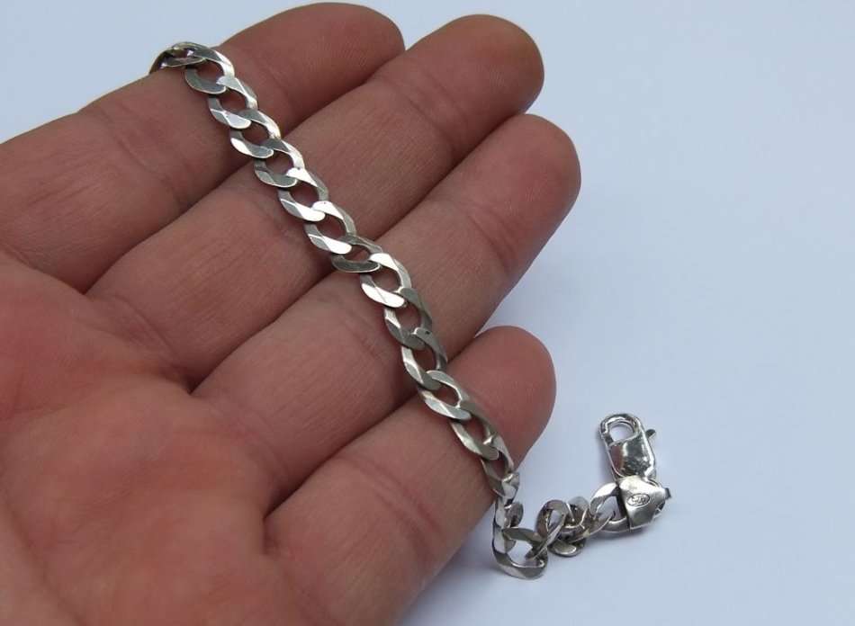 A GREAT QUALITY SOLID STERLING SILVER BRACELET WITH STRONG NEW CLASP !! FREE COMBINING !!