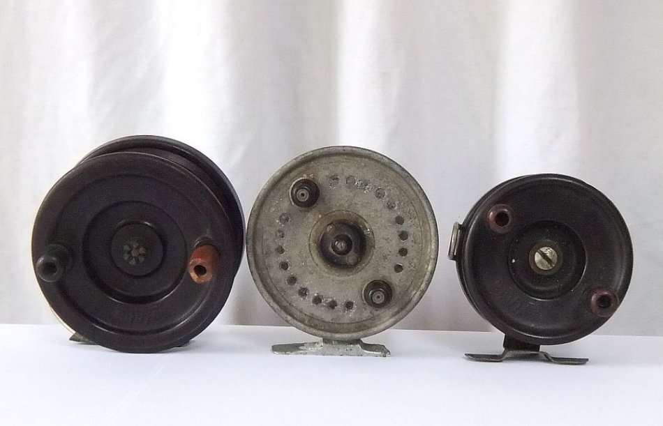A JOBLOT OF THREE VINTAGE FISHING REELS IN VARYING CONDITIONS !! ALPHA / J.W YOUNG & SONS !! COOL !!