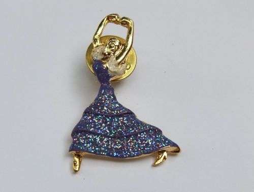 VINTAGE BADGE / TOURIST BADGE - DANCER