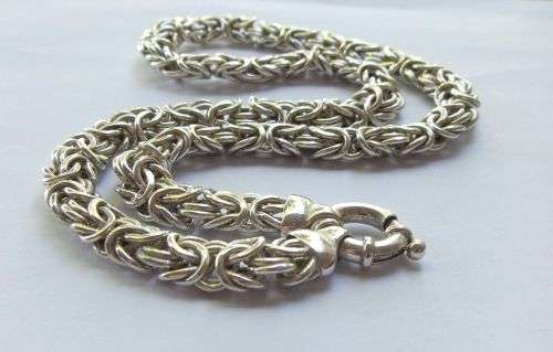 A SUPERIOR QUALITY HEAVY SOLID STERLING SILVER MULTI LINK NECKLACE WITH A STRONG CLASP !! WOW !!