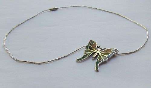 A BREATHTAKINGLY BEAUTIFUL ENAMEL ON STERLING SILVER BUTTERFLY PENDANT WITH NECKLACE !! BUILT IN !!