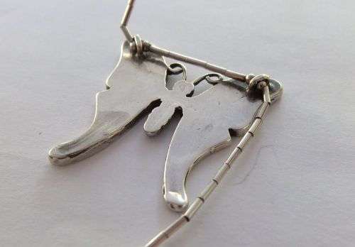 A BREATHTAKINGLY BEAUTIFUL ENAMEL ON STERLING SILVER BUTTERFLY PENDANT WITH NECKLACE !! BUILT IN !!