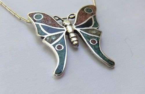 A BREATHTAKINGLY BEAUTIFUL ENAMEL ON STERLING SILVER BUTTERFLY PENDANT WITH NECKLACE !! BUILT IN !!