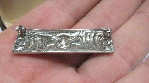 A GORGEOUS VINTAGE SOLID 935 SILVER BROOCH SET WITH MARCASITE AND A GENUINE PEARL !! PLUS BOX !!