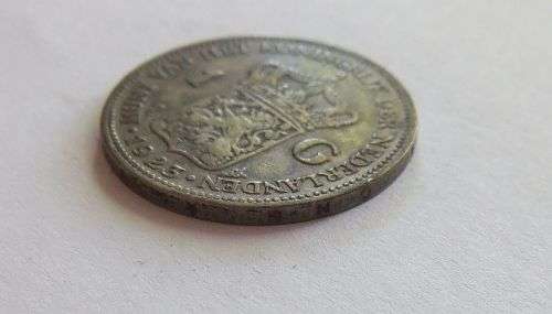 HAPPY 100TH BIRTHDAY !! AN ANTIQUE 90% SILVER NETHERLANDS 1923 ONE GUILDEN COIN IN GOOD CONDITION