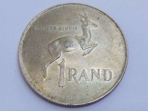 AN AWESOME VINTAGE SOLID SILVER 1966 SOUTH AFRICAN R1 COIN IN WELL PRESERVED CONDITION !! LOVE IT !!
