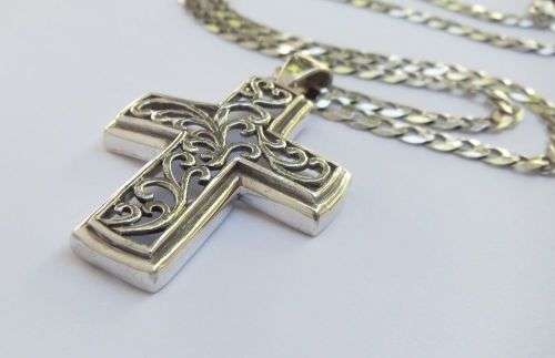 WOW !! WOW !! A SUPERIOR QUALITY SOLID STERLING SILVER NECKLACE WITH BIG STERLING SILVER CROSS !!