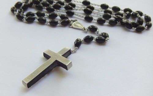 A STUNNING VINTAGE ITALIAN MADE HIGHLY DETAILED ROSARY - FITS OVER YOUR HEAD - FREE COMBINING !!