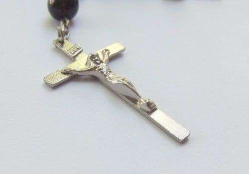 AN AWESOME VINTAGE GLASS BEAD ROSARY - FITS OVER YOUR HEAD - EXCELLENT CONDITION - FREE COMBINING !!