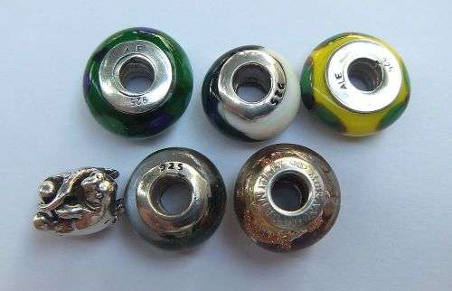 6 AWESOME ART GLASS ( MURANO ) AND STERLING SILVER PANDORA & OTHER DESIGNER CHARMS !! WOW FOR SURE !