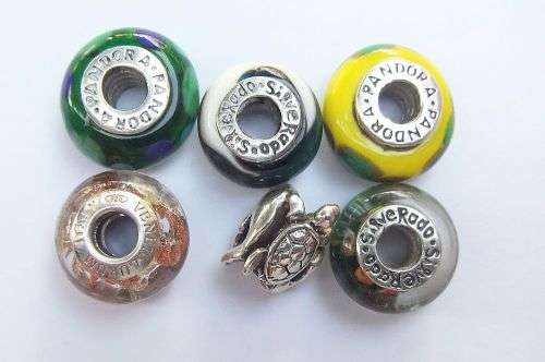 6 AWESOME ART GLASS ( MURANO ) AND STERLING SILVER PANDORA & OTHER DESIGNER CHARMS !! WOW FOR SURE !