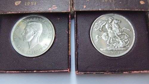 A COOL JOBLOT OF COLLECTABLES !! AFRICANA !! MILITARIA !! LIGHTERS !! MEDALLIONS !! BID FOR THE LOT