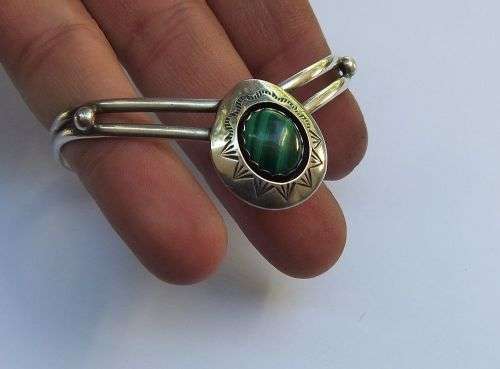 A STUNNING VINTAGE MEXICAN STERLING SILVER CUFF BANGLE WITH DESIGNER STAMP !! MUST HAVE !!