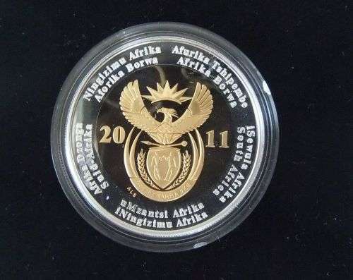 A PROOF 2011 SOLID STERLING SILVER COIN COMMEMORATING THE 90TH ANNIVERSARY OF THE SARB !! INVEST !!