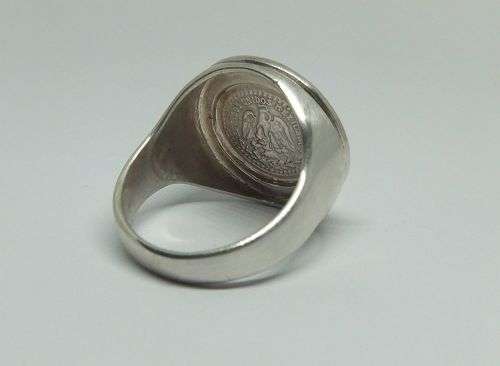 AN AWESOME BIG SOLID STERLING SILVER COIN TYPE RING IN SUPERB CONDITION !! GREAT WEIGHT !!
