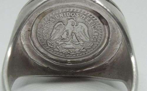 AN AWESOME BIG SOLID STERLING SILVER COIN TYPE RING IN SUPERB CONDITION !! GREAT WEIGHT !!
