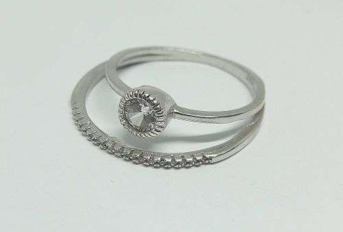 UNUSUAL BUT NOT CRUEL !! A UNIQUE SOLID STERLING SILVER DOUBLE RING SET WITH FACETED STONES !!