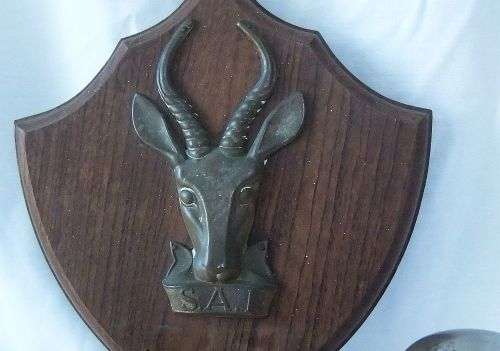 THREE OLD ITEMS FROM THE DECEASED ESTATE OF A VETERAN - SAI PLAQUE / INK POT / RAZOR SHARPENER !!