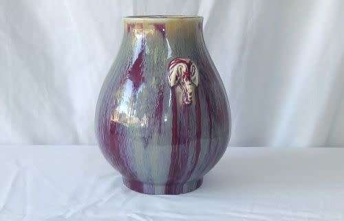 A RARE OLD FLAMBE DRIP GLAZE CHINESE POTTERY VASE WITH ELEPHANT HANDLES IN EXCELLENT CONDITION